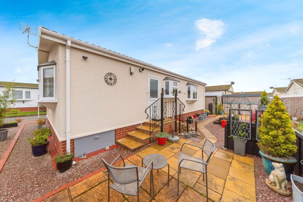 2 bedroom park home for sale in Allington Gardens, Allington, Grantham