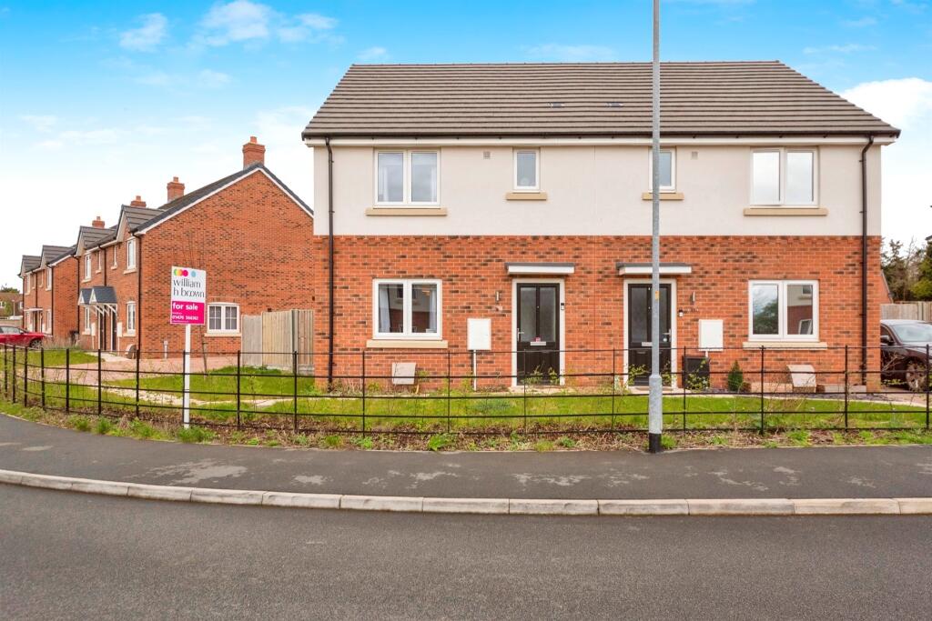 3 bedroom semidetached house for sale in Morris Road, Barrowby