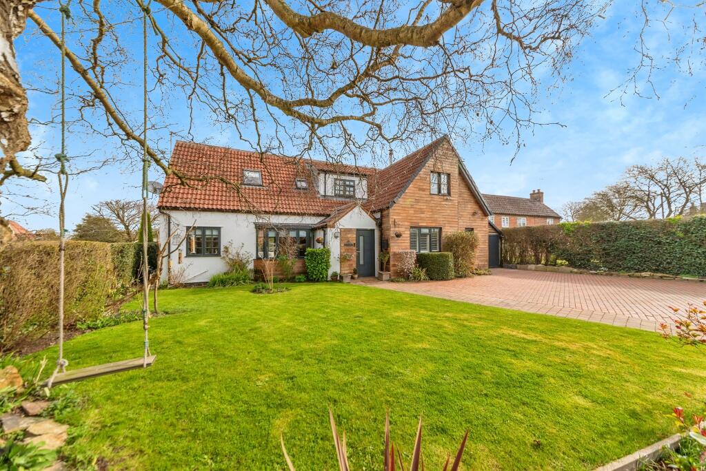 Main image of property: Woolsthorpe Lane, Muston, Nottingham