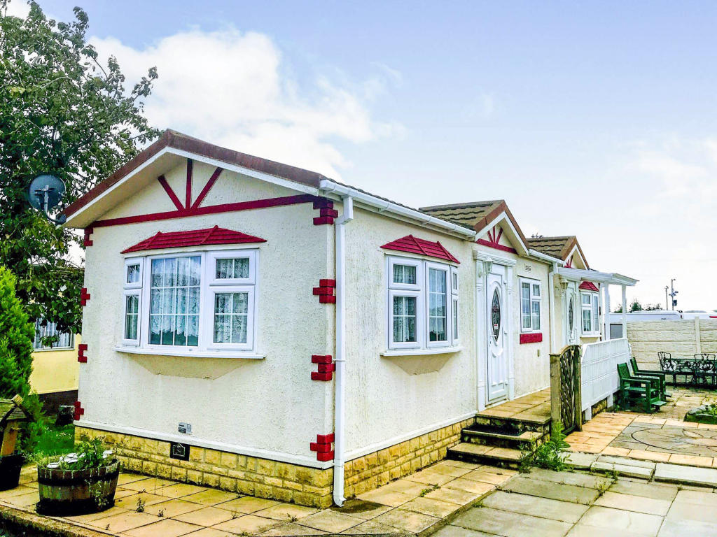 1 bedroom park home for sale in Cheveley Park, Grantham, NG31