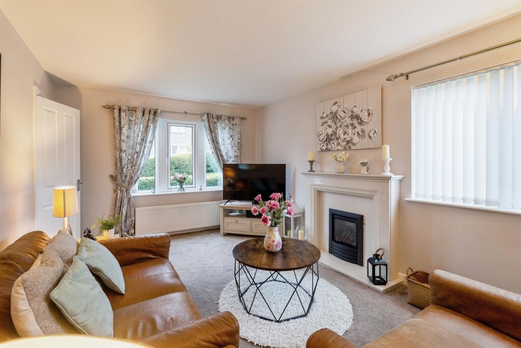 Additional property image - Pennine Close, Queensbury, Bradford