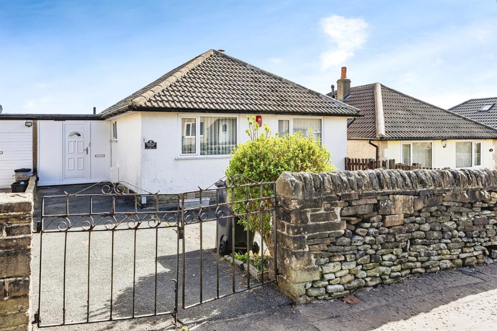 Main image of property: Alloe Field Place, Halifax