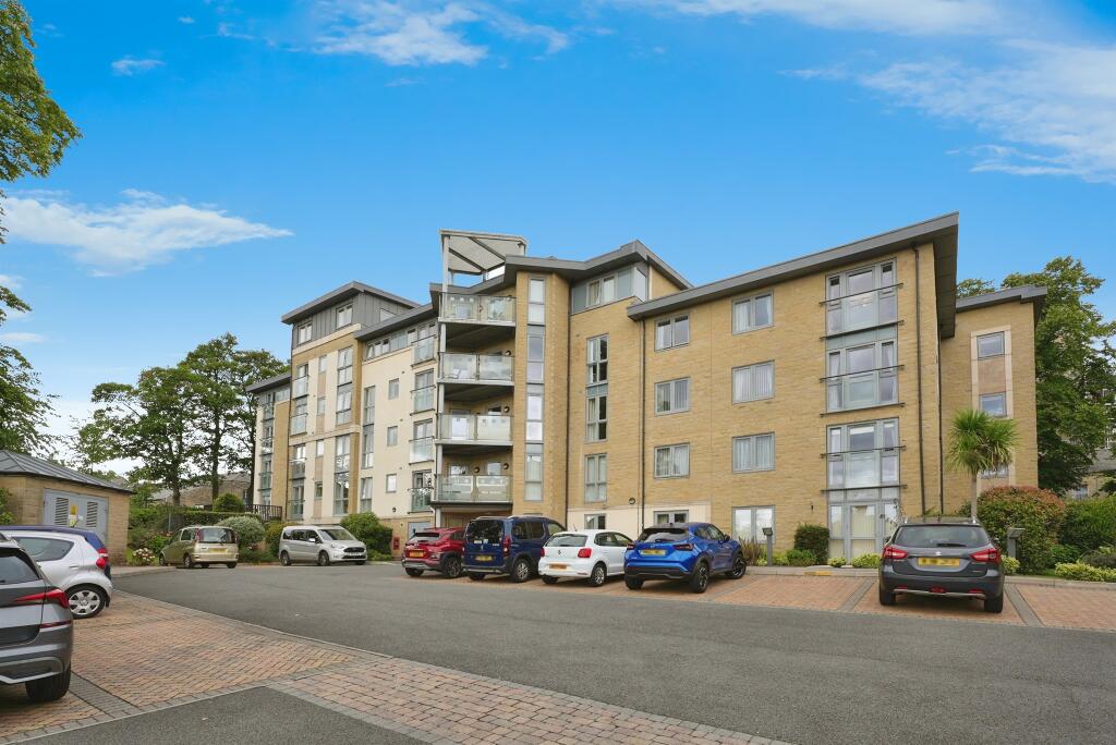 Main image of property: Oxford Road, Halifax