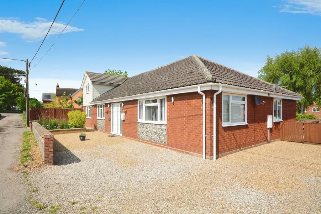 4 bedroom detached house for sale in Recreation Ground, Sible Hedingham