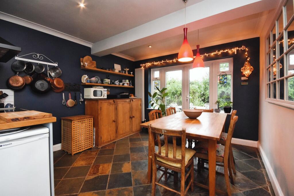 Additional property image - Cross End, Pebmarsh, Halstead