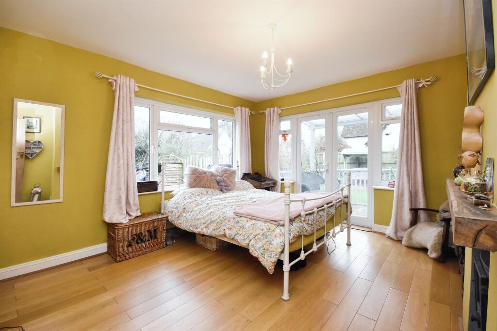 Additional property image - Cross End, Pebmarsh, Halstead