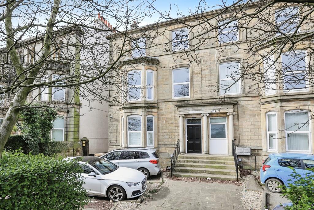 3 bedroom apartment for sale in York Place, Harrogate, HG1