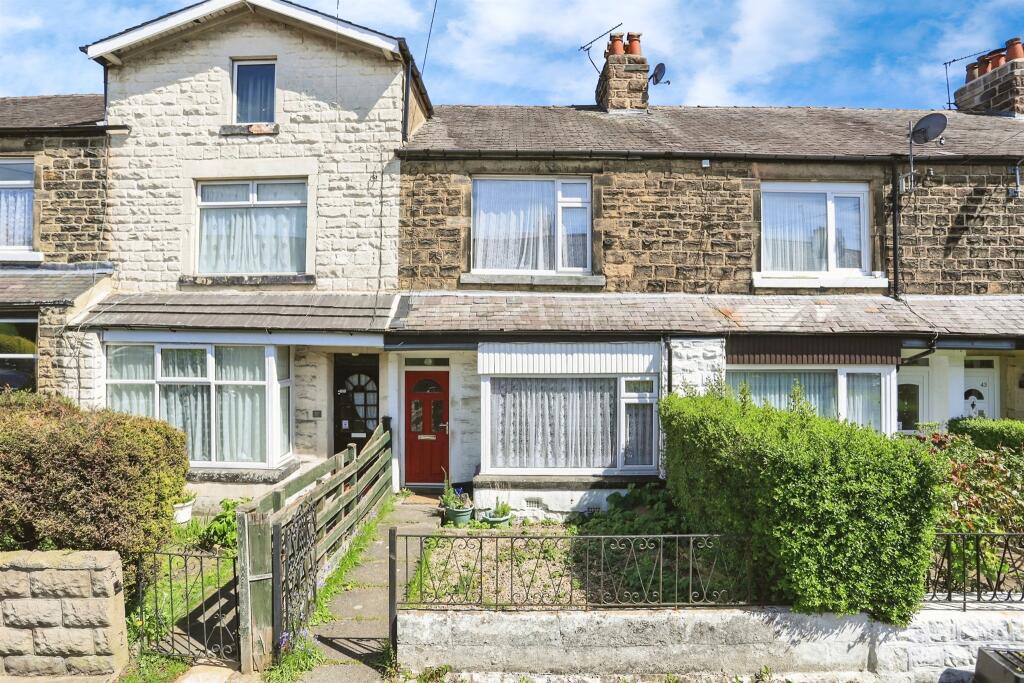 3 bedroom terraced house for sale in Burke Street, Harrogate, HG1