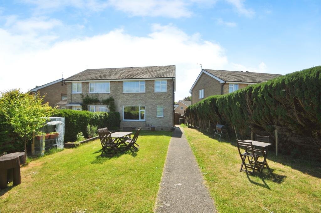 3 bedroom semi-detached house
