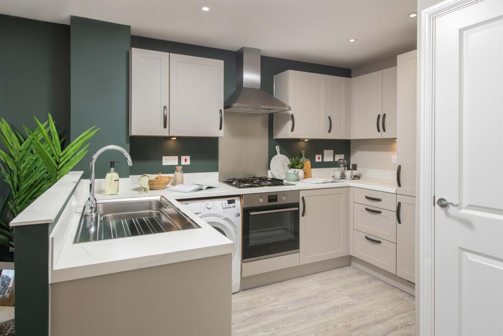 Additional property image - Languard View, Low Road, Harwich