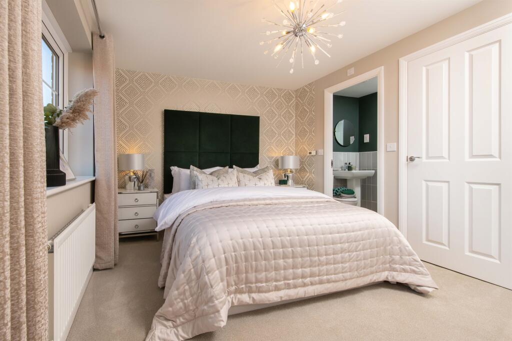 Additional property image - Languard View, Low Road, Harwich