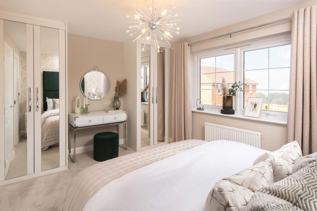Additional property image - Languard View, Low Road, Harwich