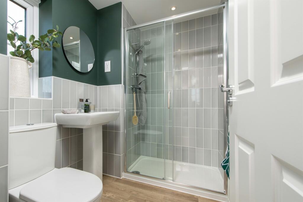 Additional property image - Languard View, Low Road, Harwich