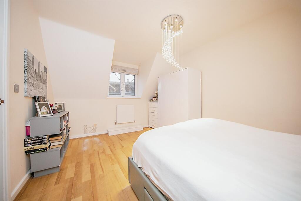 Additional property image - Rose Gardens, Harwich