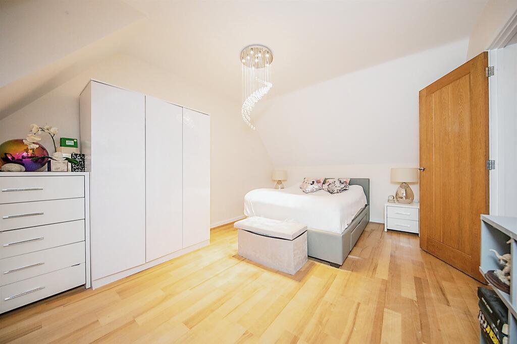Additional property image - Rose Gardens, Harwich
