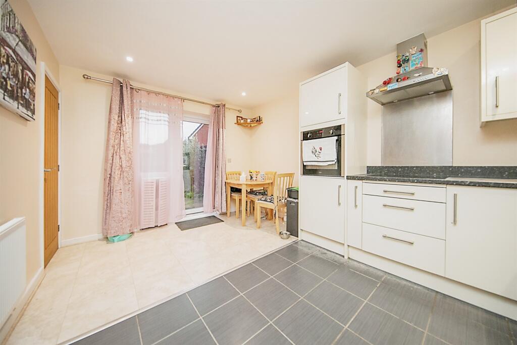 Additional property image - Rose Gardens, Harwich