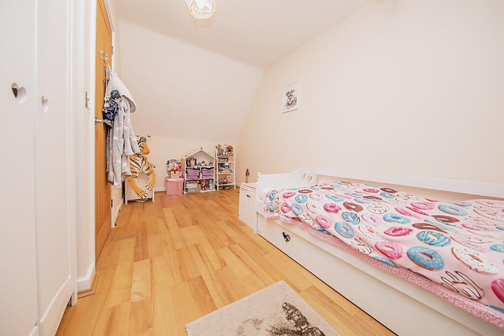 Additional property image - Rose Gardens, Harwich