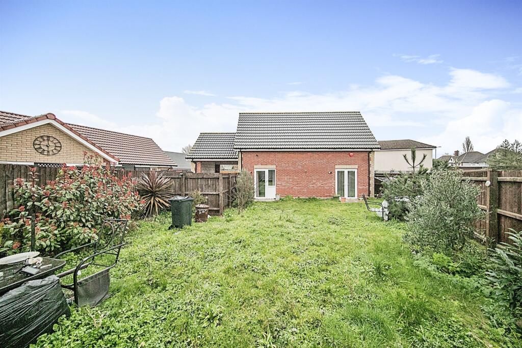 Additional property image - Rose Gardens, Harwich