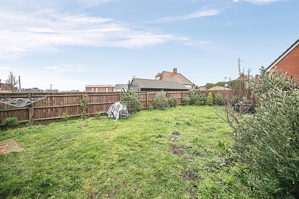 Additional property image - Rose Gardens, Harwich