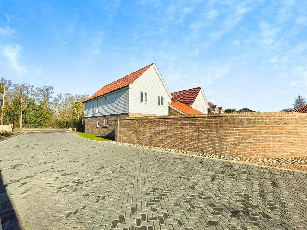 Additional property image - Michaelstowe Lane, Harwich