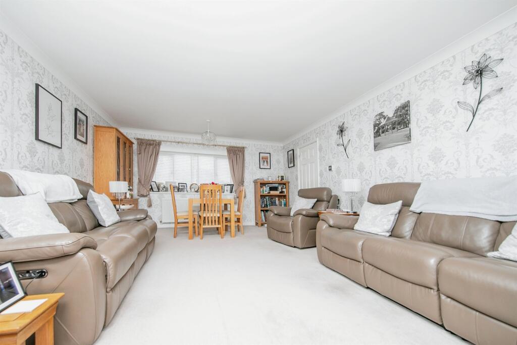Additional property image - Whinfield Avenue, Dovercourt, Harwich