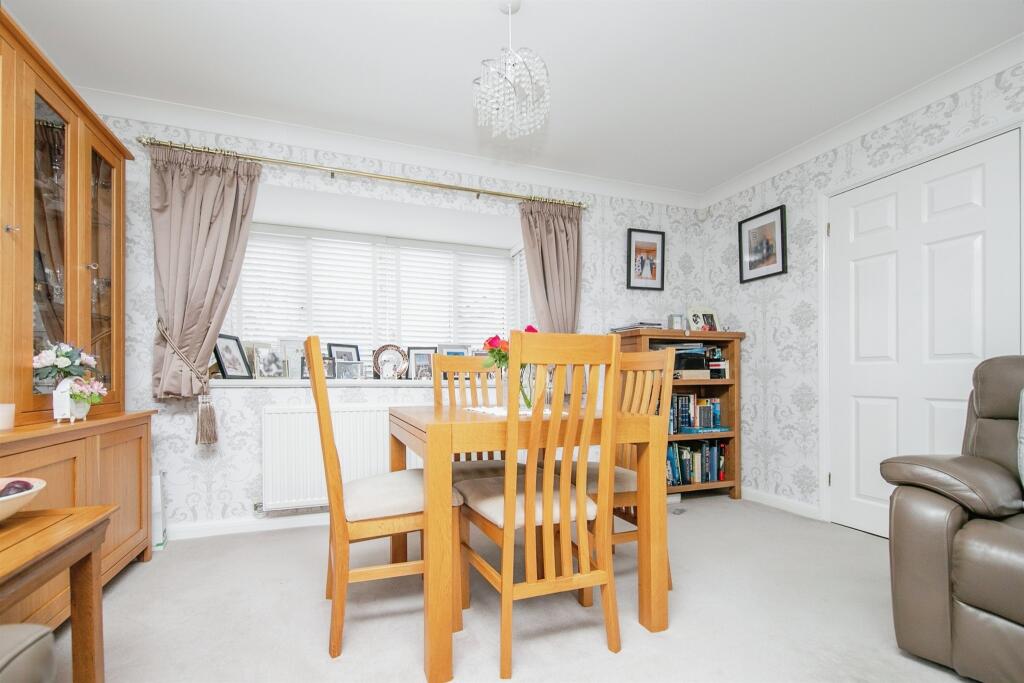 Additional property image - Whinfield Avenue, Dovercourt, Harwich