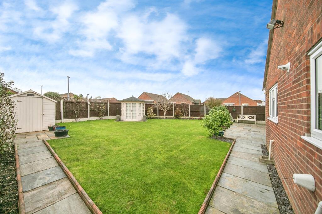 Additional property image - Whinfield Avenue, Dovercourt, Harwich