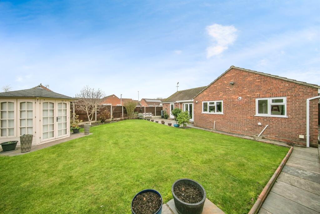 Additional property image - Whinfield Avenue, Dovercourt, Harwich