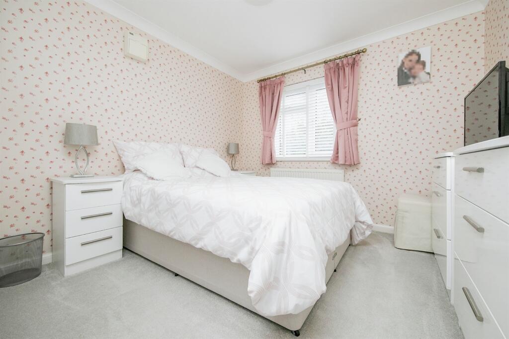 Additional property image - Whinfield Avenue, Dovercourt, Harwich
