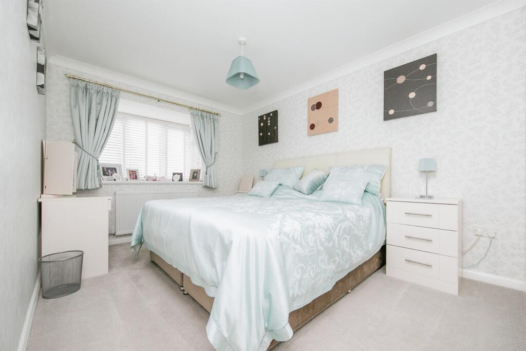 Additional property image - Whinfield Avenue, Dovercourt, Harwich