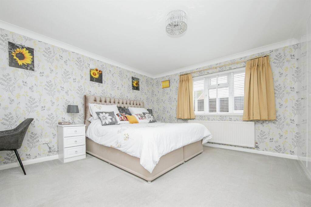 Additional property image - Whinfield Avenue, Dovercourt, Harwich