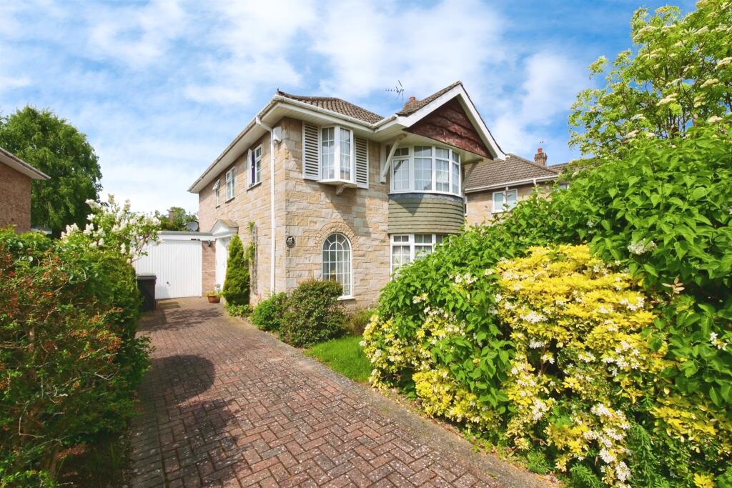 4 bedroom detached house for sale in Springwood, Haxby, York, YO32