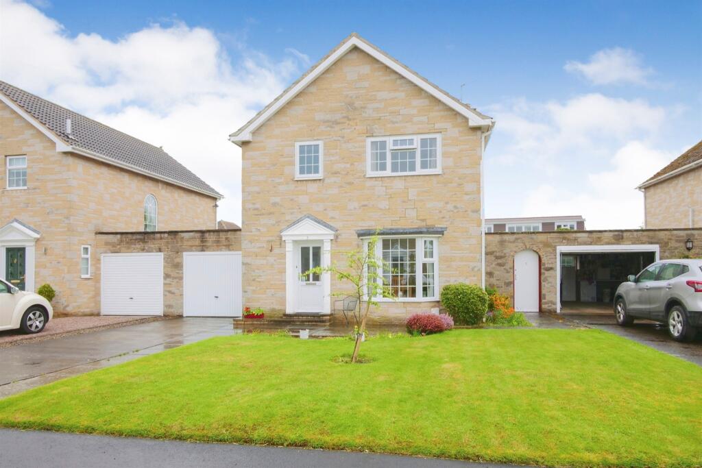 3 bedroom link detached house for sale in Newdale, Haxby, York, YO32