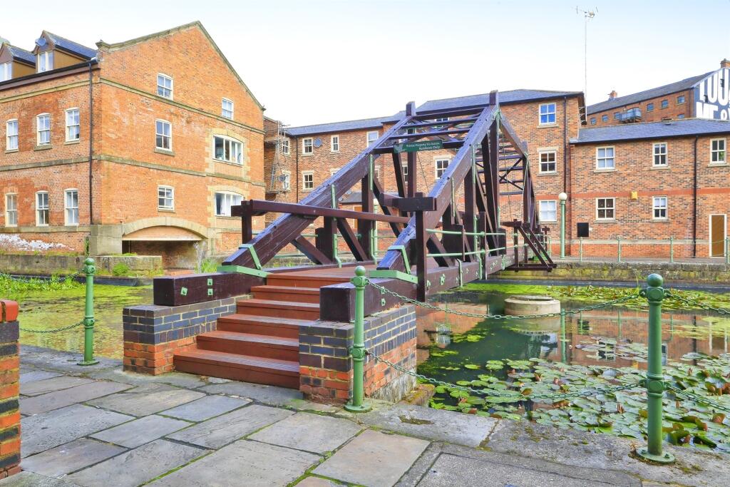 Main image of property: Navigation Walk, Leeds
