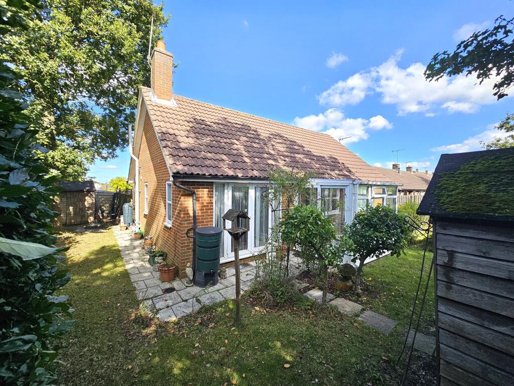 Additional property image - Parkfields, Roydon, Harlow