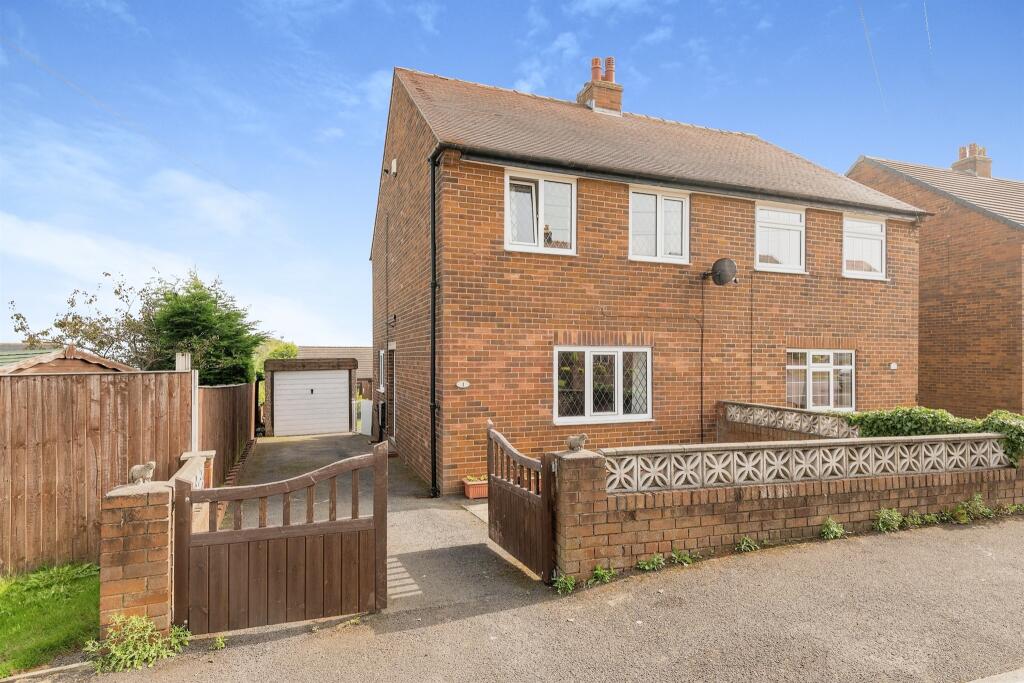 2 bedroom semidetached house for sale in Westfield Avenue