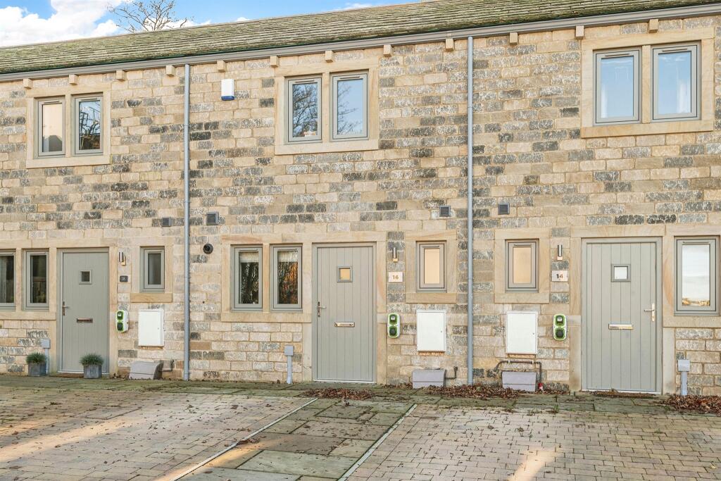 1 bedroom terraced house for sale in Tenter Hill Gardens, Shepley
