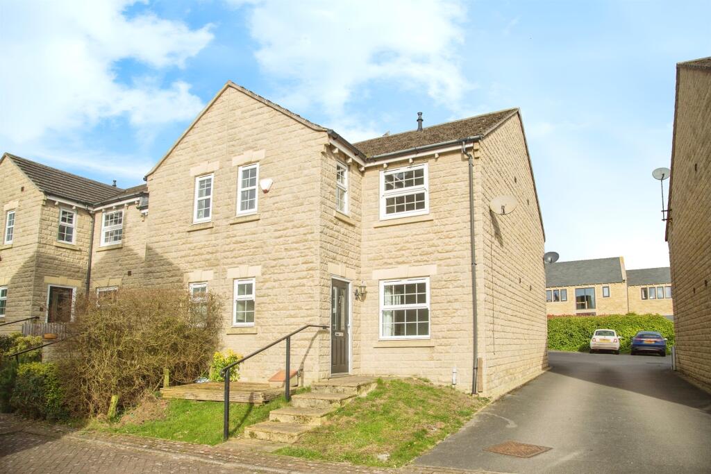 Main image of property: Gardeners Walk, Skelmanthorpe, Huddersfield