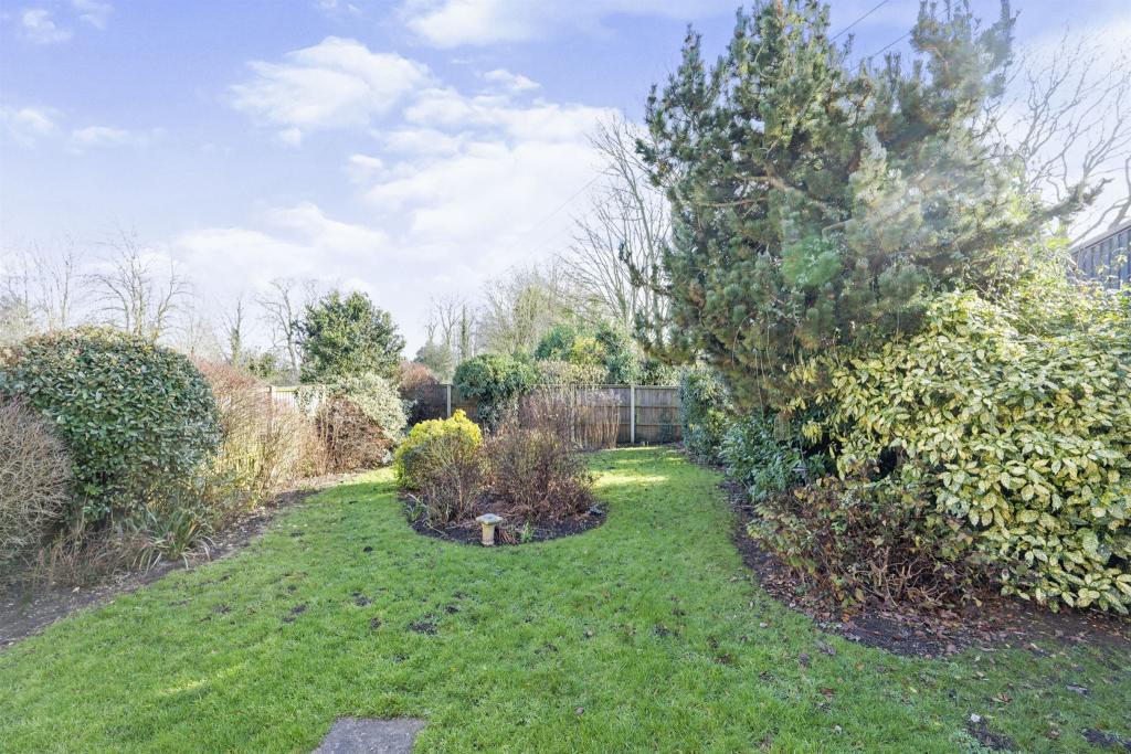 3 bedroom semidetached house for sale in The Street, Brinton, MELTON