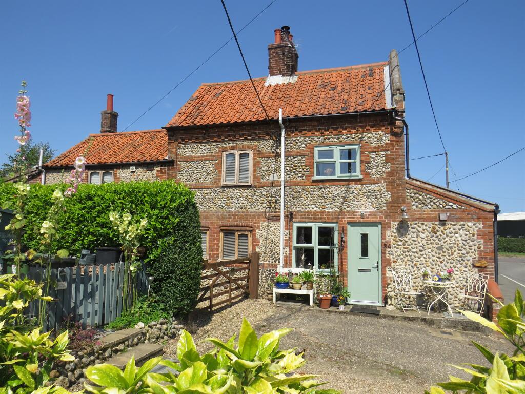 Main image of property: The Ash Yard, Melton Constable