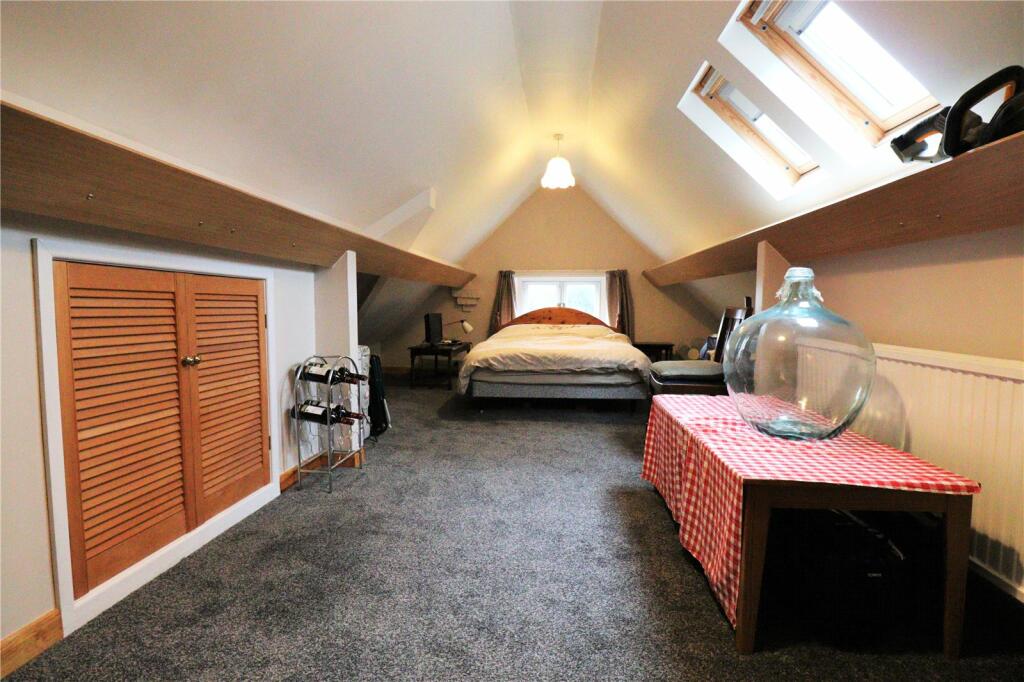 3 bedroom penthouse for sale in Noctorum Lane, Oxton, Wirral, CH43