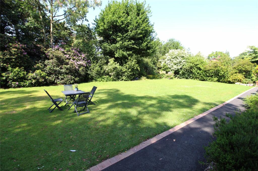3 bedroom penthouse for sale in Noctorum Lane, Oxton, Wirral, CH43