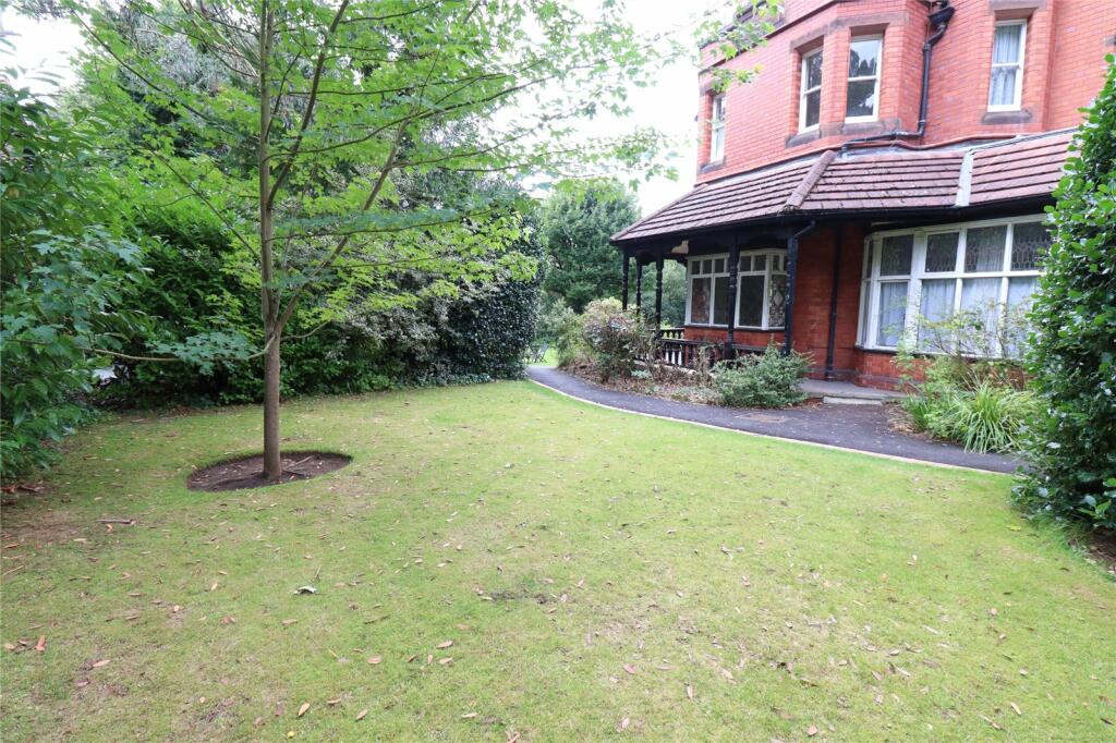 3 bedroom penthouse for sale in Noctorum Lane, Oxton, Wirral, CH43