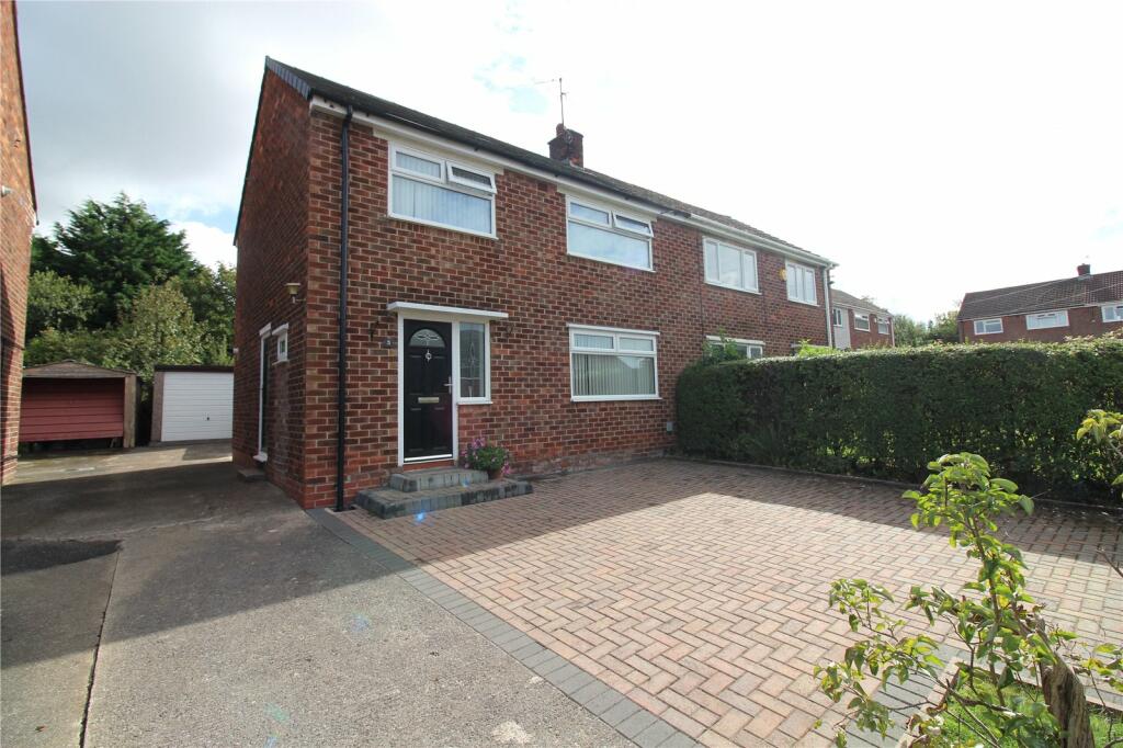 3 bedroom semidetached house for sale in Waterpark Close, Prenton