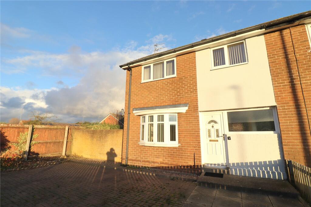3 bedroom end of terrace house for sale in Bude Close, Prenton, Wirral