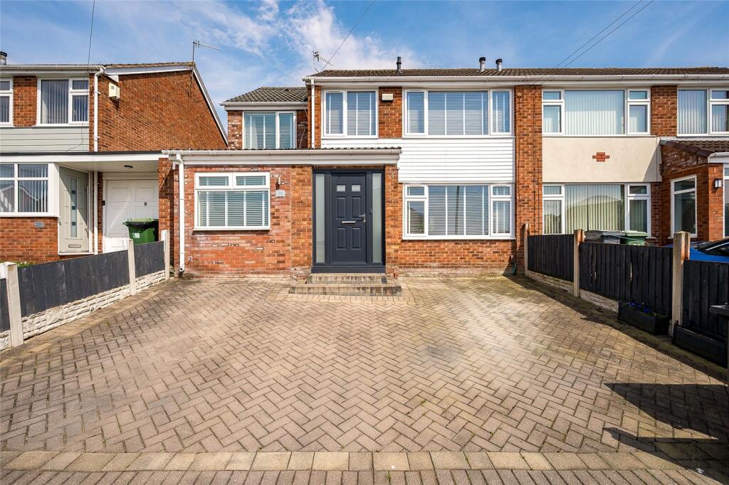 4 bedroom semidetached house for sale in Oulton Close, Prenton, Wirral