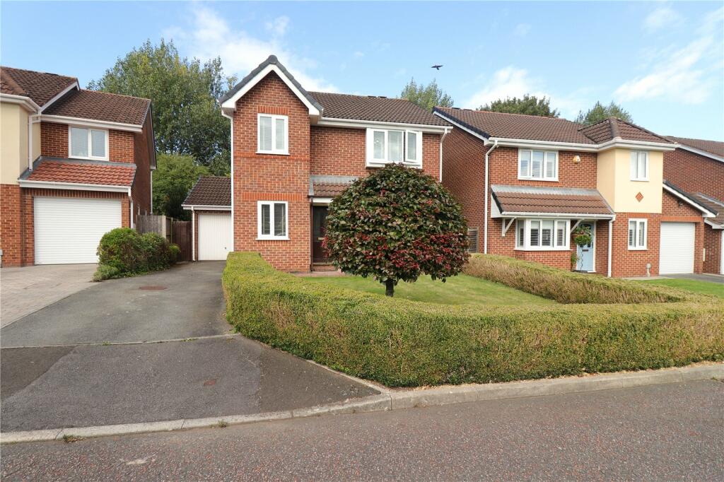 Main image of property: Broomleigh Close, Bebington, Wirral, CH63