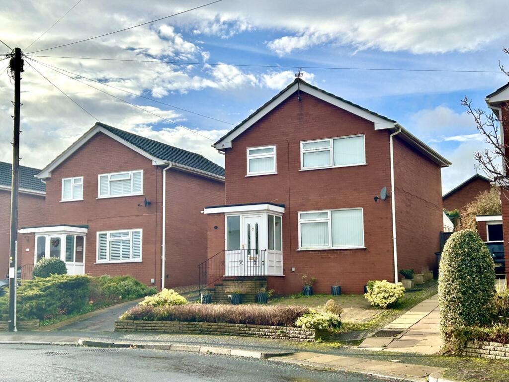 Main image of property: Shallmarsh Close, Higher Bebington, Merseyside, CH63
