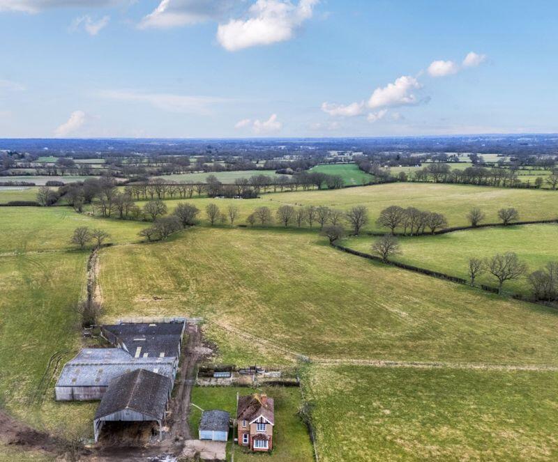 Main image of property: Lenham Road, Headcorn