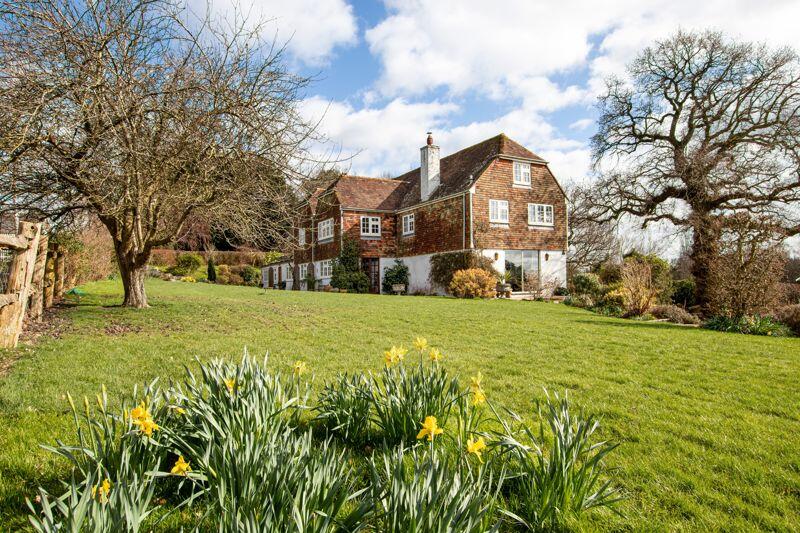5 bedroom country house for sale in Hawkhurst Road, Cranbrook, TN17